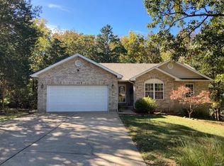 402 Yorktown Dr, De Soto, MO 63020