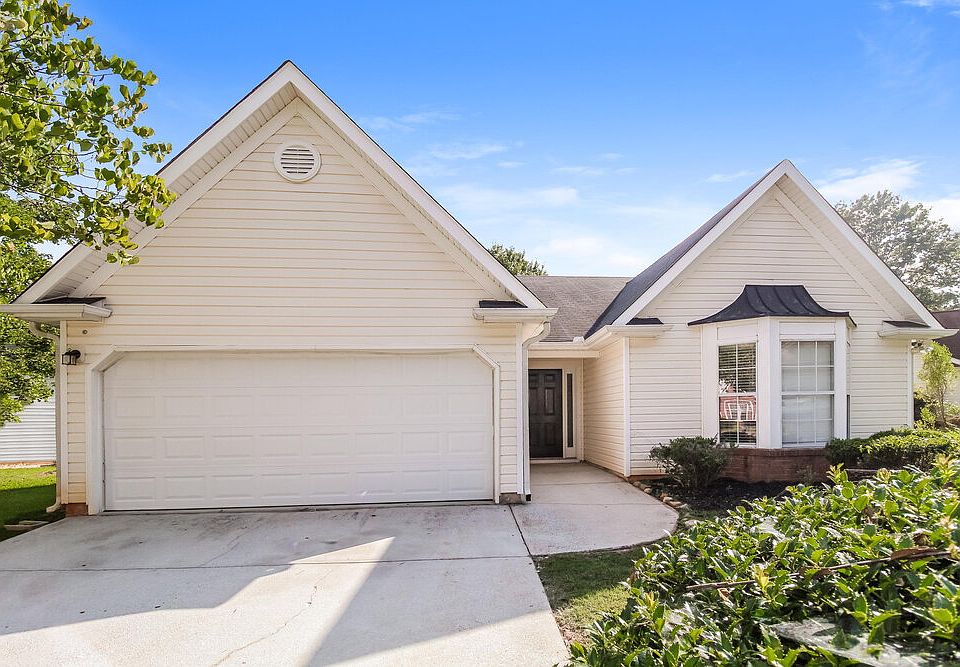 1st image of 2428 Hillvale Cir