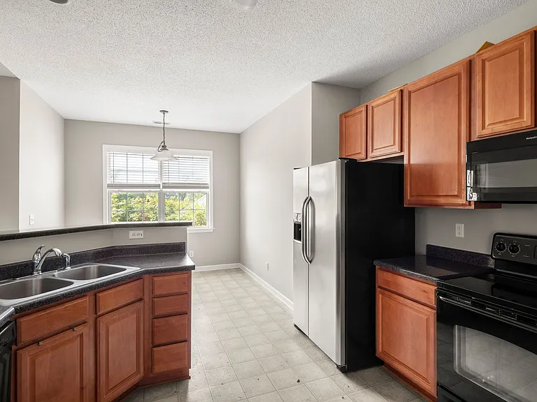 8 Hadley Park Way — Photo 12