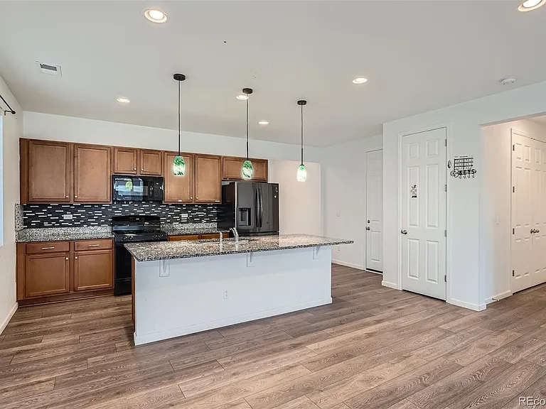 22052 E Stanford Cir — Photo 38