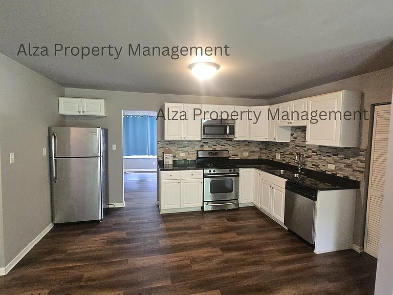 828 Poplar Ln — Photo 5