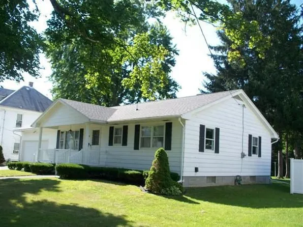 130 Robert Ave, Bellevue, OH 44811