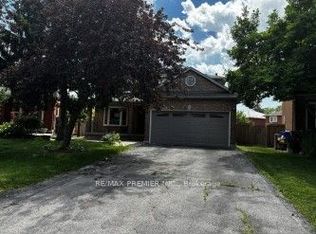 4464 Stonemill Ct, Mississauga, ON L5V 1E5