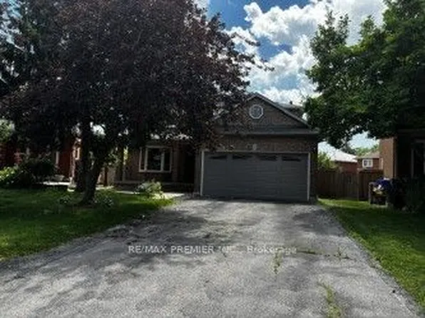 4464 Stonemill Ct, Mississauga, ON L5V 1E5