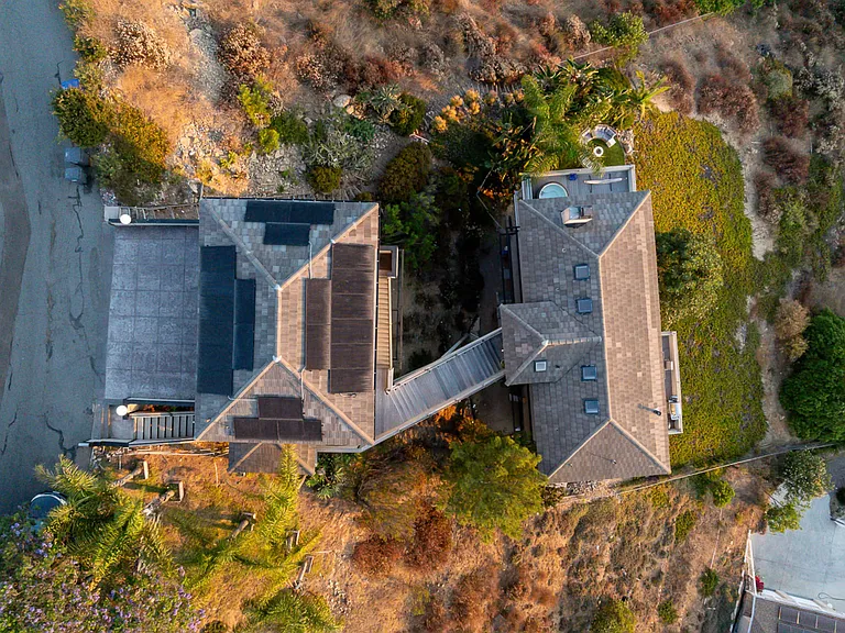 4350 Alta Mira Dr — Photo 17