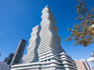 3883 Quartz Rd #321, Mississauga, ON L5B0M4