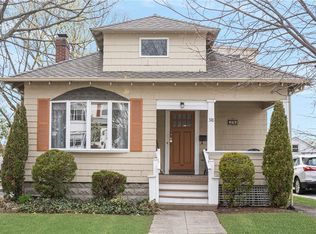 376 River Ave, Providence, RI 02908