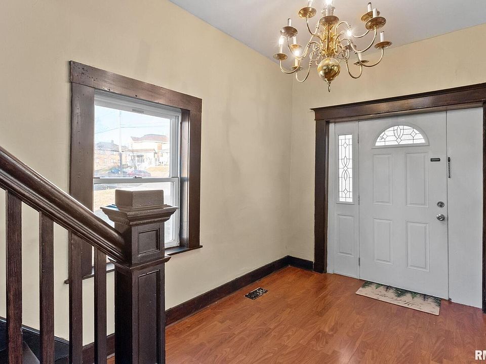 13th image of this home