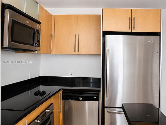 5th image of 300 S Biscayne Blvd #T-3511