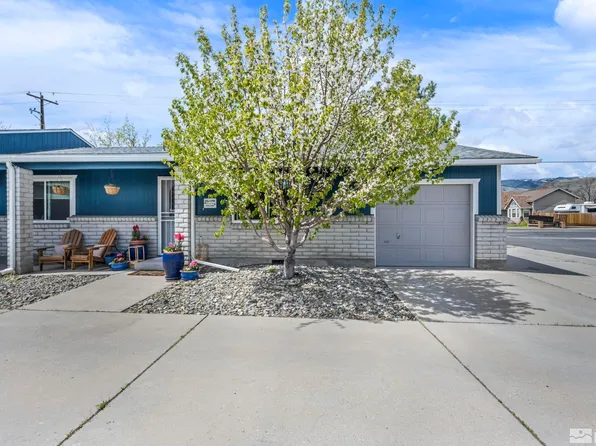 501 Travis Dr, Carson City, NV 89701