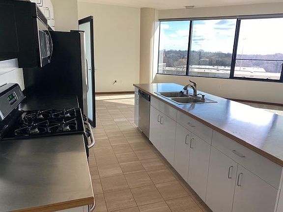 4th image of 5601 Smetana Dr Unit 509