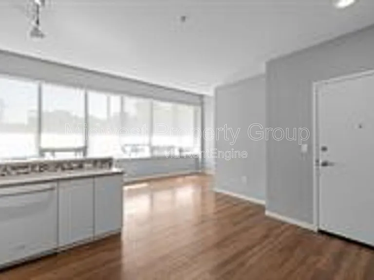 4100 Lindell Blvd #201 — Photo 7