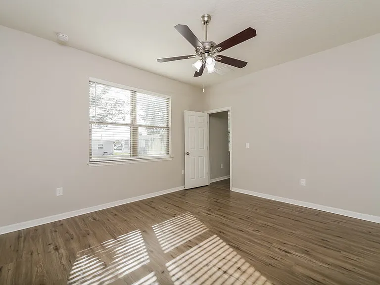 1733 Cayman Cove Cir — Photo 11
