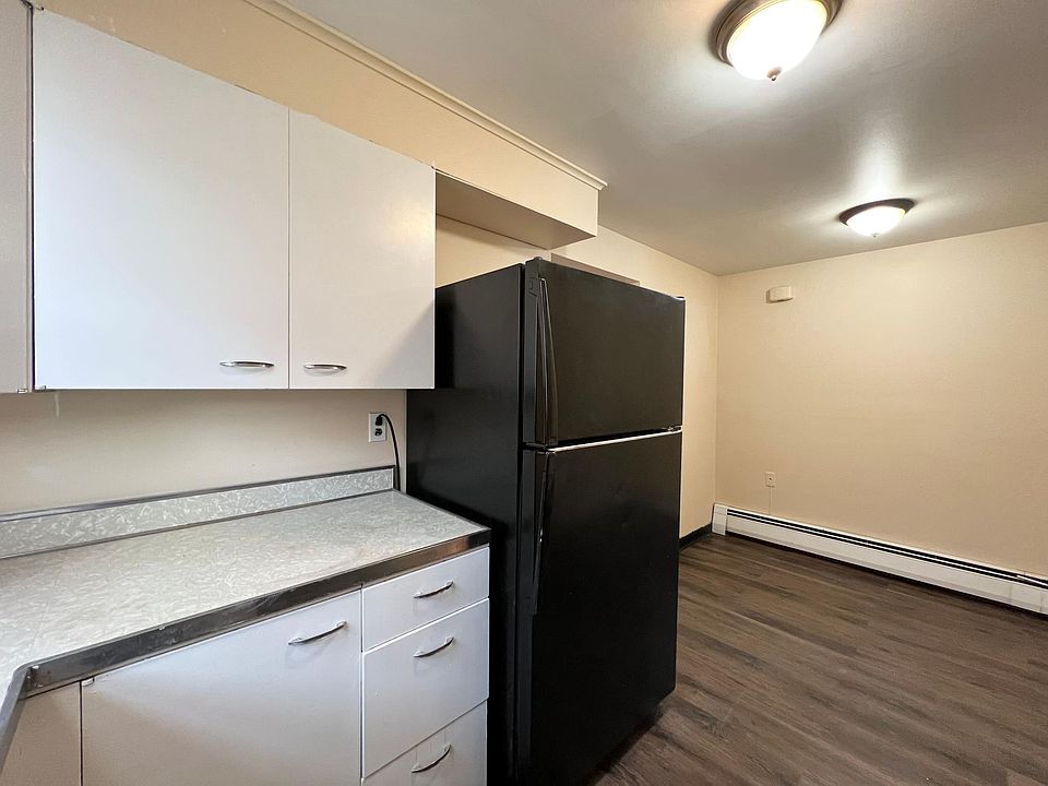 1st image of 65 Eagan Dr APT 2