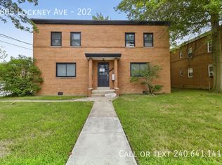 7805 Lockney Ave APT 202, Takoma Park, MD 20912