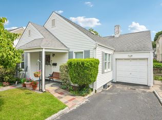 105 Hildreth Place, Yonkers, NY 10704