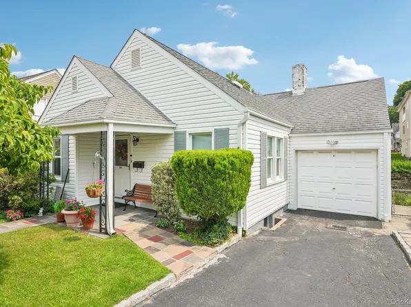 105 Hildreth Place, Yonkers, NY 10704