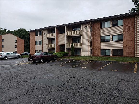 2nd image of 1137 1/2 Hartford Ave APT 3C