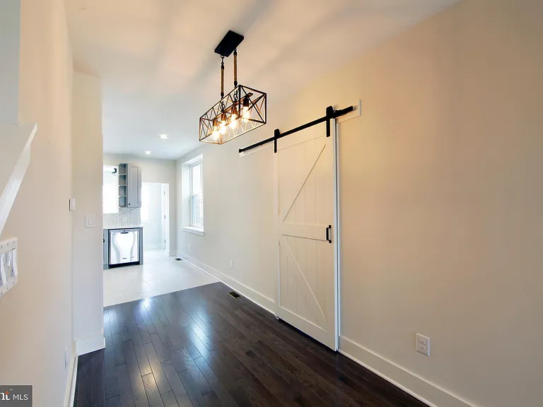 2677 Aramingo Ave — Photo 11