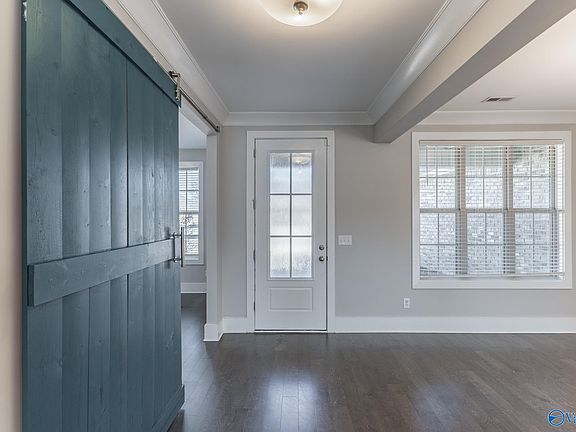 5th image of 114 Cove Brook Dr