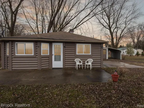 4712 Arden Park Dr, Silverwood, MI 48760