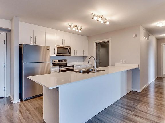 5th image of 20 Skyview Ranch Lndg NE #1035110