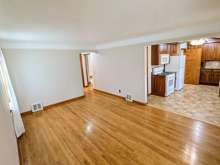 3207 Wellington Ave — Photo 6