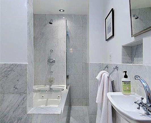 5th image of 25 W 71st St Unit Garden
