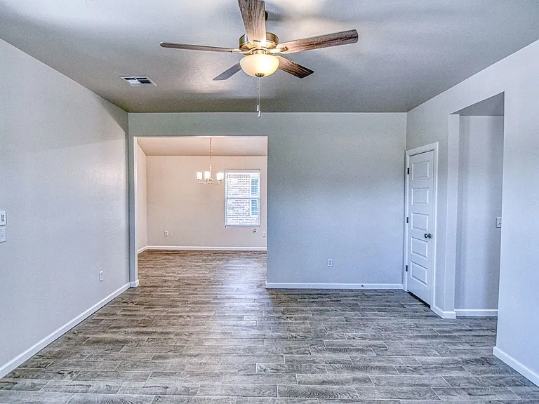 2723 Varenna Ct — Photo 4