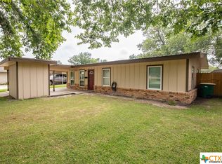 4713 Dahlia Ln, Victoria, TX 77904