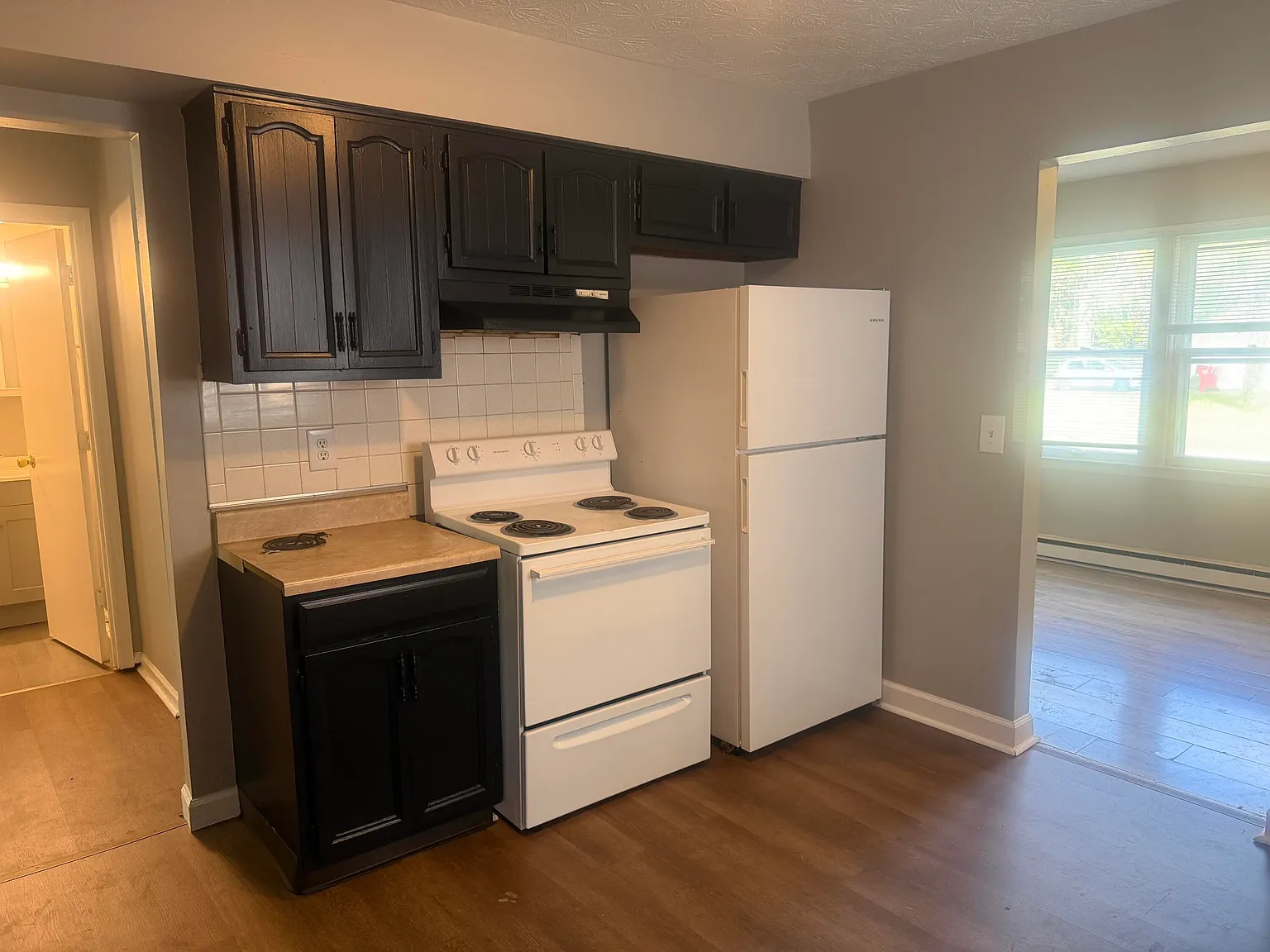 2 bed, 1.0 bath, 940 sqft, $1,100 — Photo 2