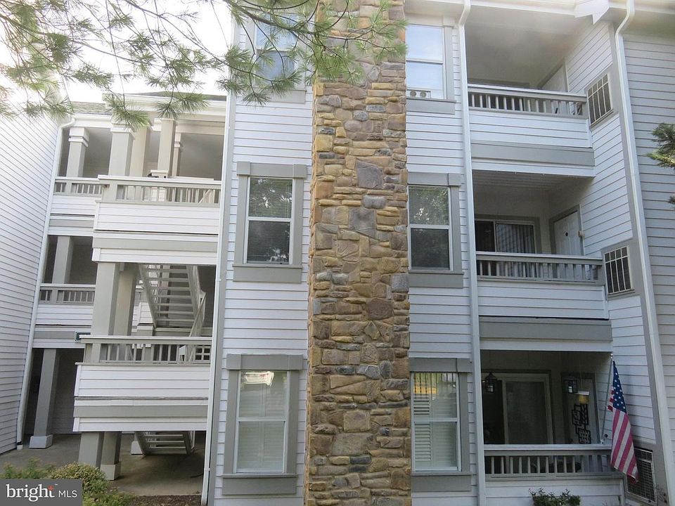 1st image of 4405 Sedgehurst Dr APT 206
