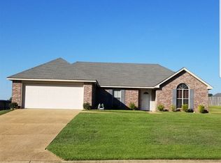 233 Callaway Cir, Byram, MS 39272