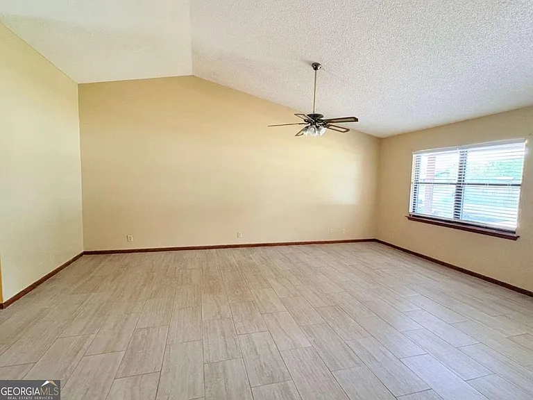 603 Plantation Village Dr — Photo 7