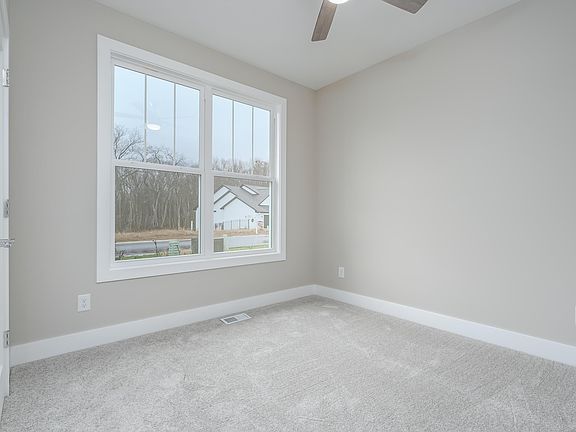 3rd image of 729 Chloe Jane Ave
