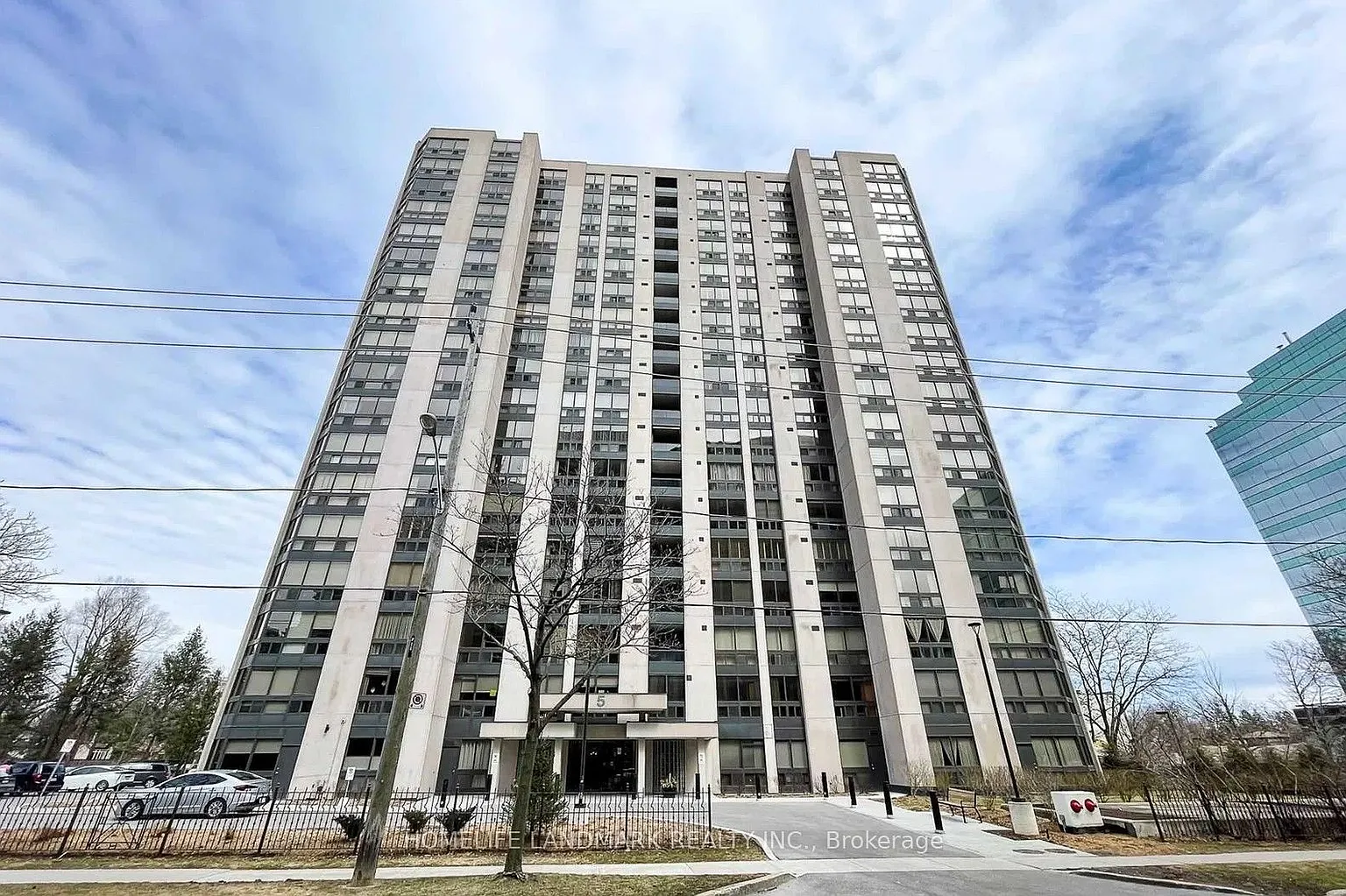5 Kenneth Ave Unit 608 photo 1