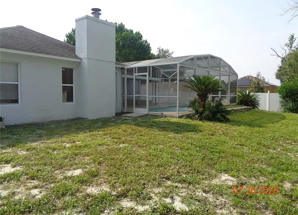 3 bed, 2.0 bath, 1722 sqft, $2,195 — Photo 3