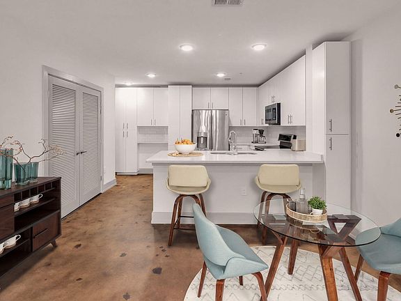 2nd image of 1300 Saint Marys St #402