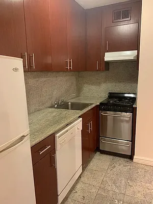 Rented by Station Cities | media 23