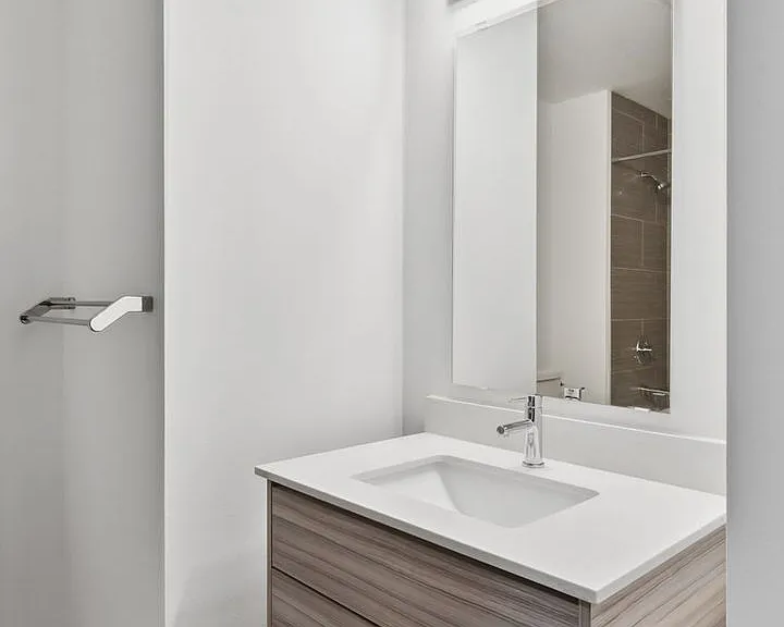 Helene Apartments — Photo 16