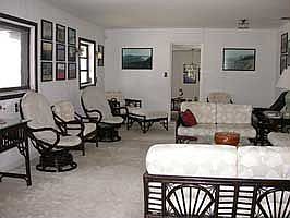 Lg (16x33) Living Rm