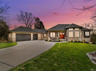 809 Valleyview Point Dr, Springboro, OH 45066