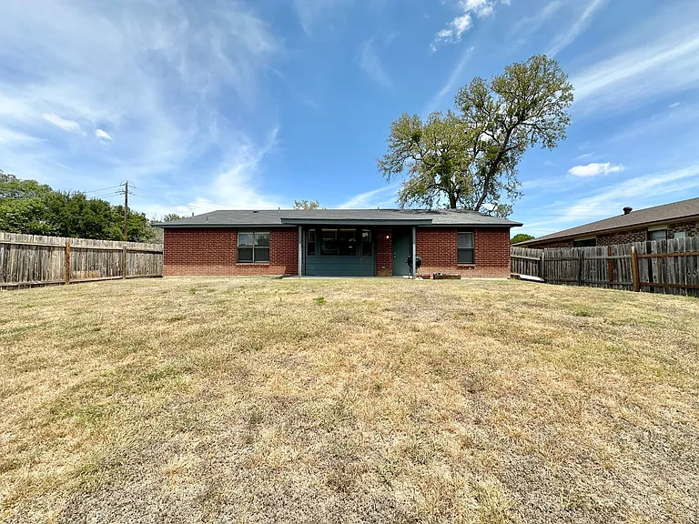 1808 Miranda Ave — Photo 26