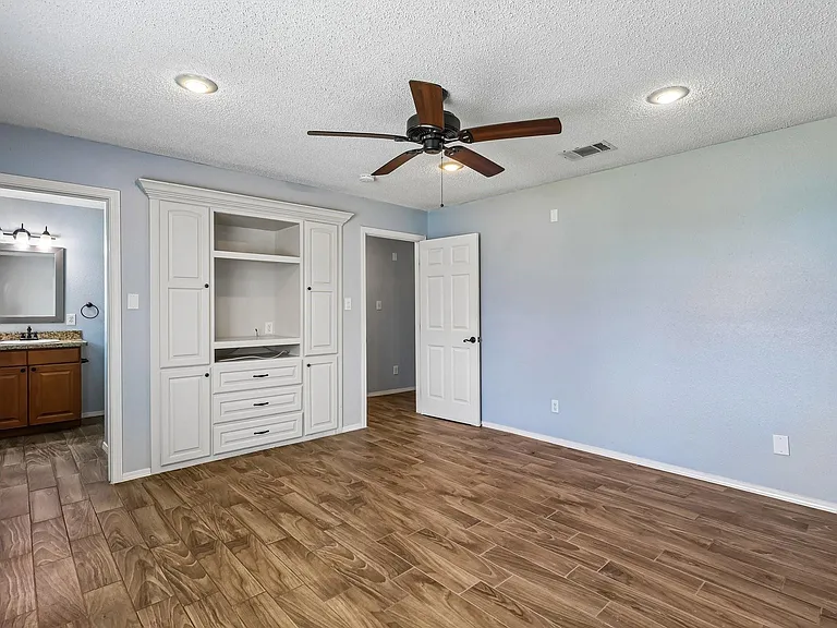 5709 Maco St — Photo 21