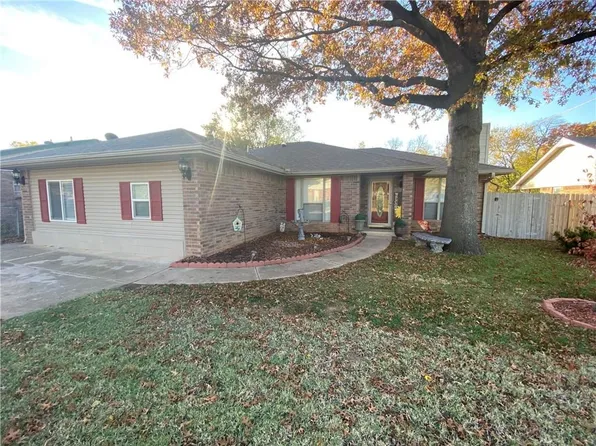 2304 N Tucker, Shawnee, OK 74804