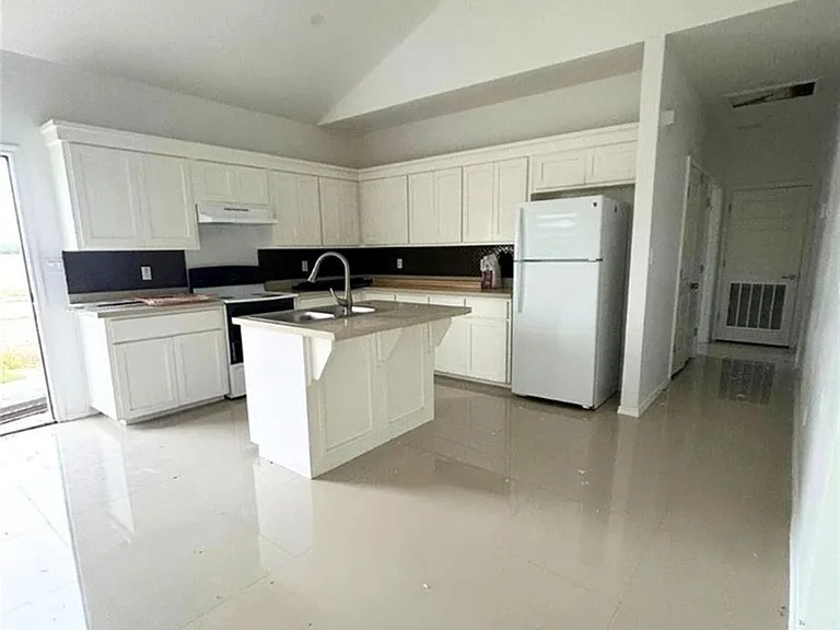 2811 Primrose Ave #C — Photo 3