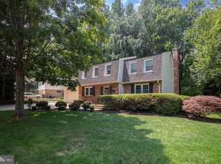 4836 Gainsborough Dr, Fairfax, VA 22032