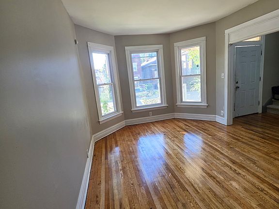 3rd image of 7651 S Langley Ave