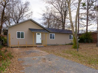 1050 8th Street, West Plains, MO, 65775