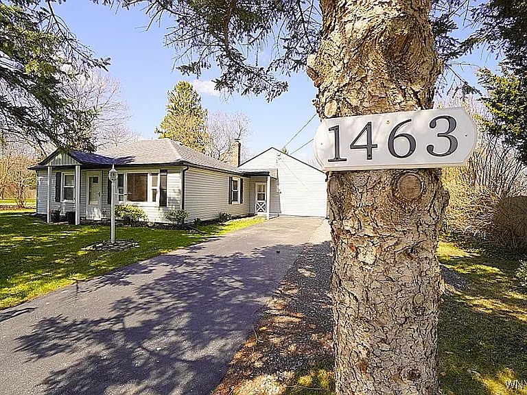 1463 Lake Rd — Photo 4